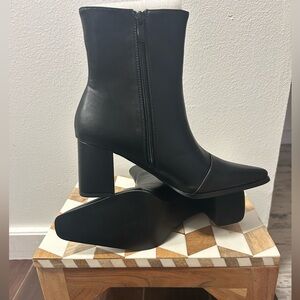 Lulus Chic Black Heeled Boots